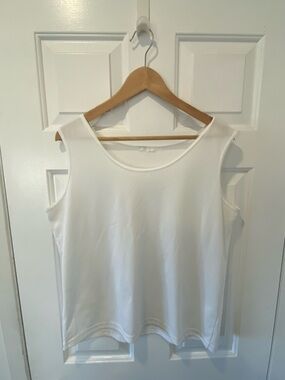 Classic White Scoop Neck Tank Top — Lightweight Everyday Layer